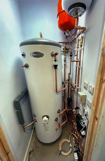 https://beldonhotwater.com.au/uploads/2025/06/gas-hot-water-system-11703.jpg