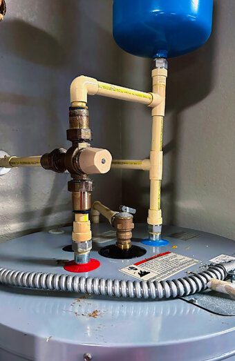 https://beldonhotwater.com.au/uploads/2025/06/gas-hot-water-system-63012.jpg