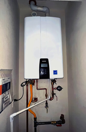 https://beldonhotwater.com.au/uploads/2025/06/thermostatic-water-systems-37047.jpg